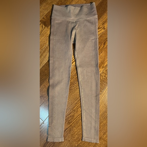 New NWOT Offline by Aerie Seamless Washed Rib High Waisted Leggings Women’s XS - Picture 2 of 6